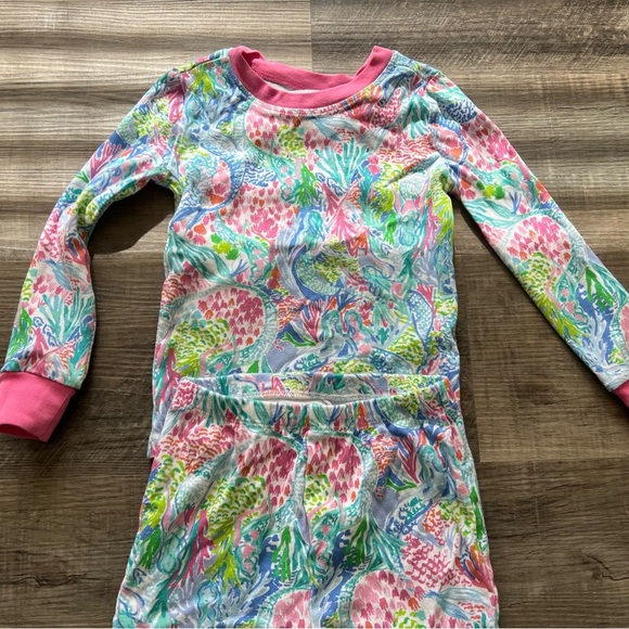 Lilly Pulitzer Pottery Barn Mermaid Cove snug 100% organic cotton pajamas size 4 - Picture 3 of 14